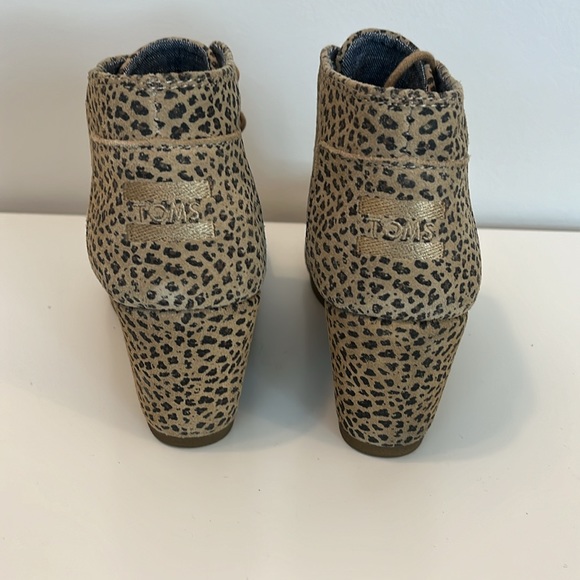 Tom’s Desert Wedge Cheetah Suede Printed New with box - Picture 4 of 7